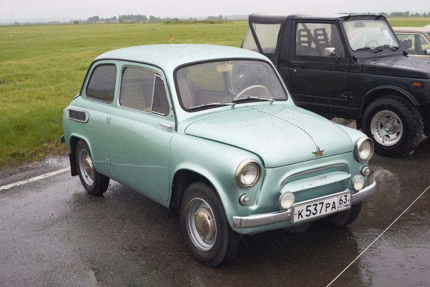 Fiat 600 и горбатый Запорожец