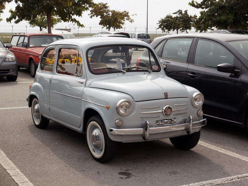 Фиат 600