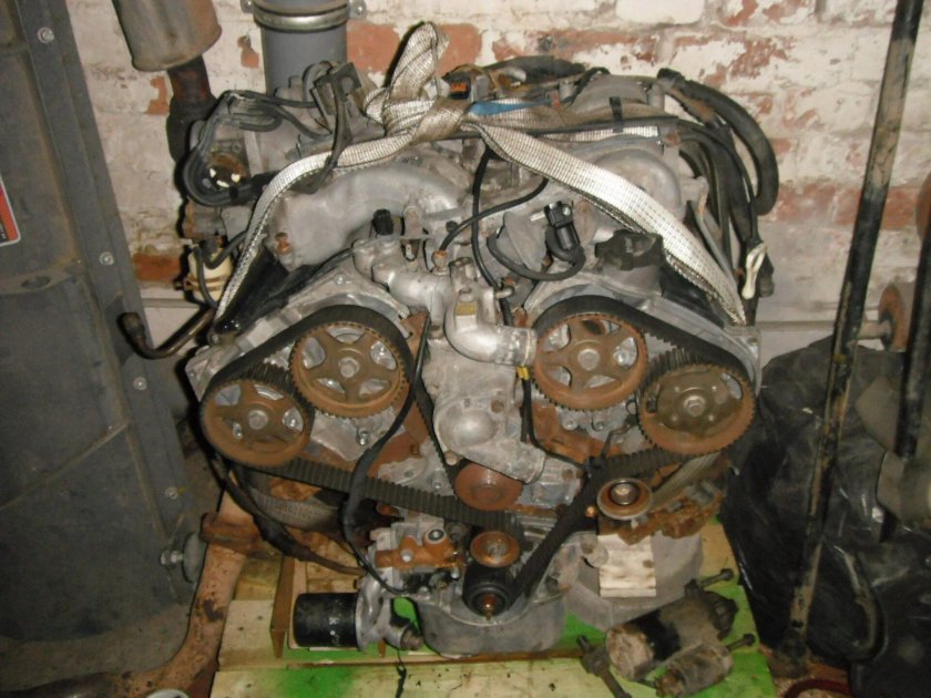 Двигатель Mitsubishi 6g74