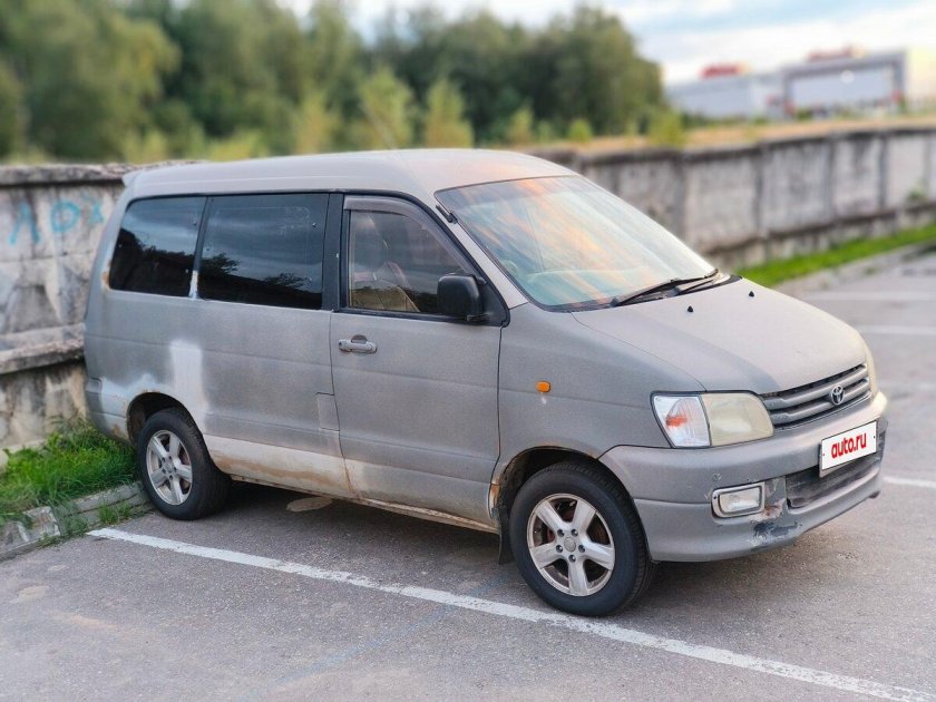 Тойота таун эйс ноах