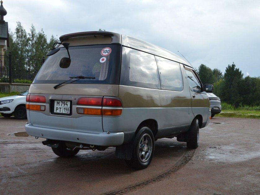 Тойота таун айс 1994