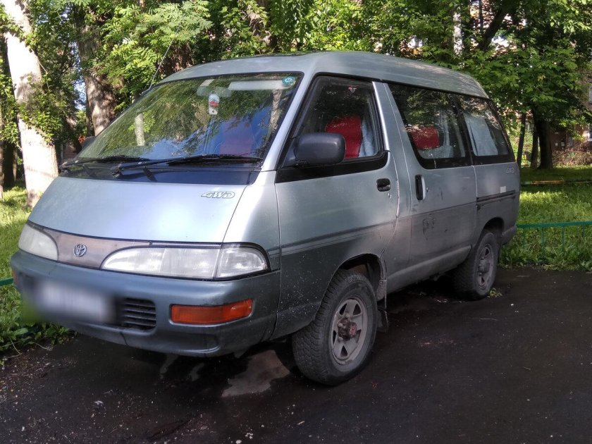 Toyota Lite Ace 4
