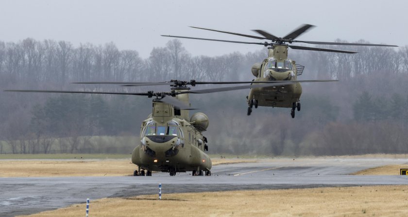 Вертолет Ch-47 Chinook