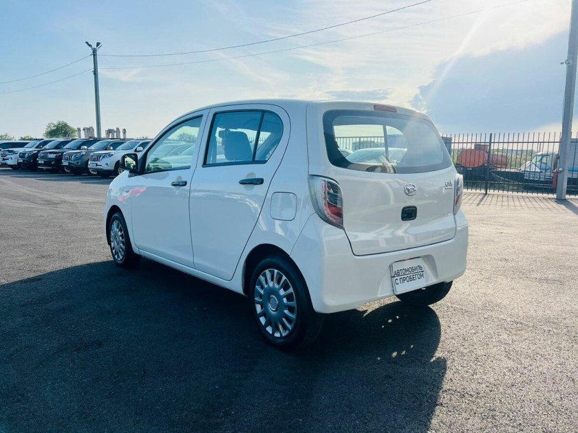 Daihatsu mira e
