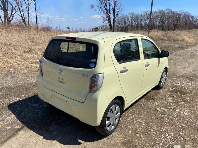 Daihatsu mira e:s 2016