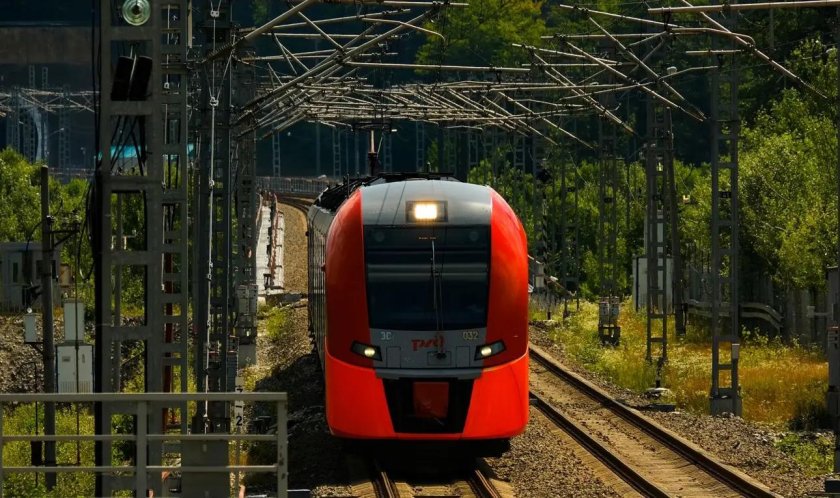 Писают в поезде