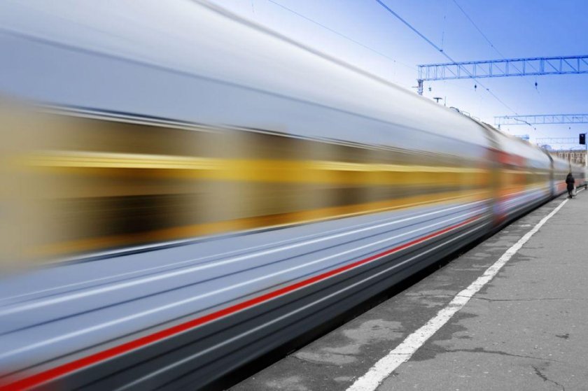 Поезд в движении
