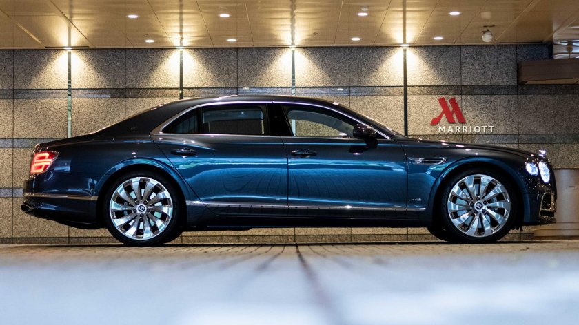 Бентли Flying Spur 2020
