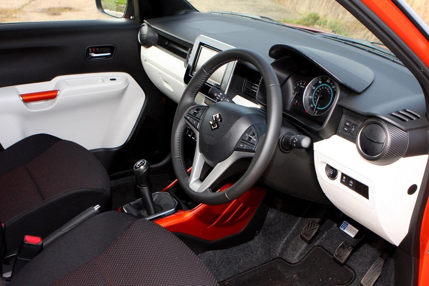 Suzuki Ignis 2018 салон