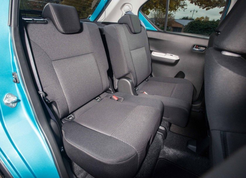 Сузуки Игнис 2017 салон