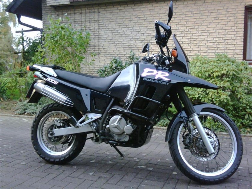 Suzuki Dr 800 big