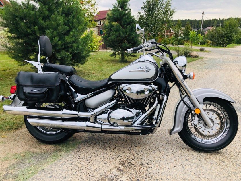 Suzuki Intruder c800