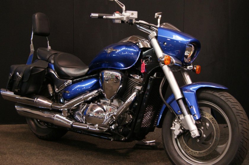 Suzuki Intruder vz800 Custom