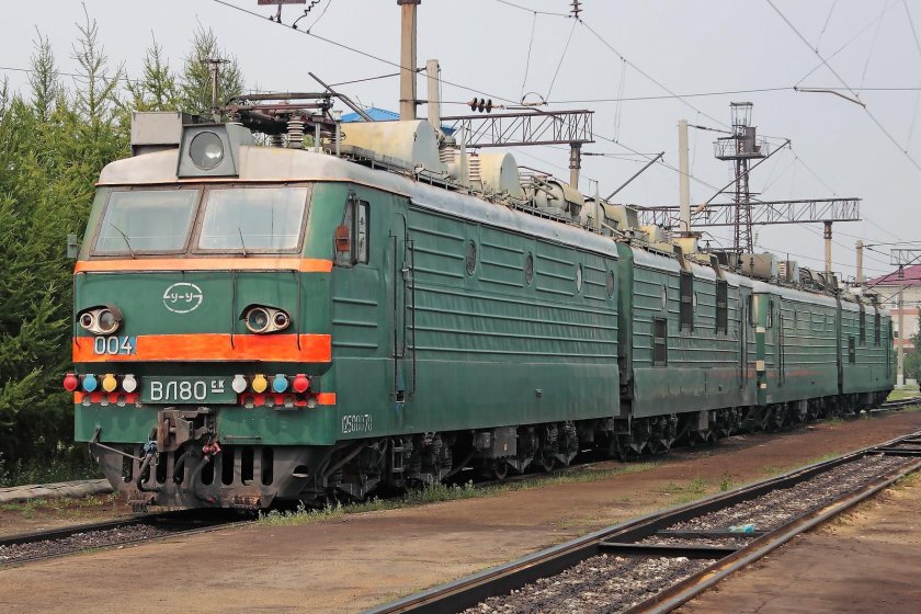 Локомотив вл80 СК 408