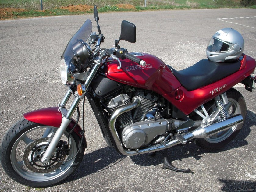 Suzuki vx800