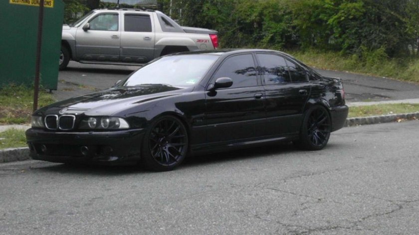 БМВ 5 е39 черная