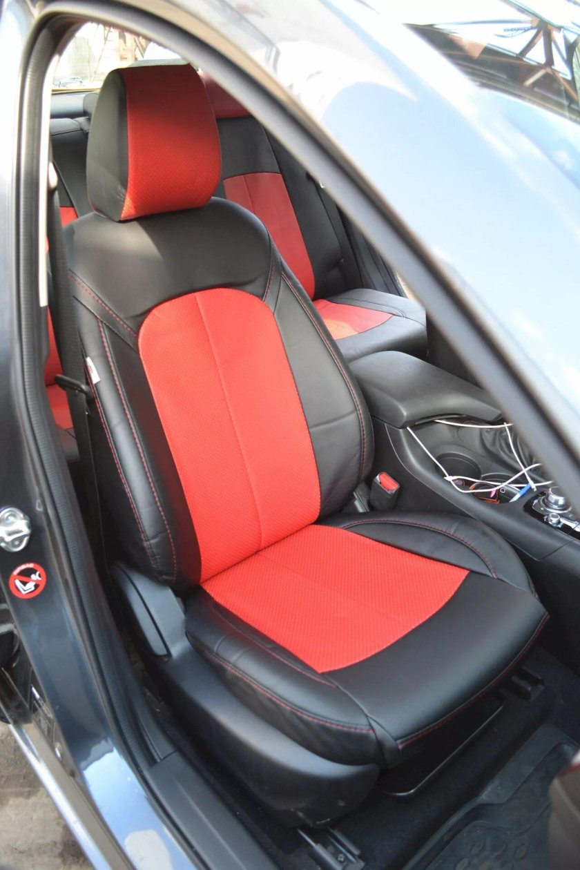 Чехлы на мазду 3 хэтчбек