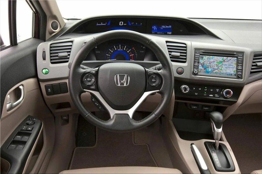 Honda Civic 2012 седан салон