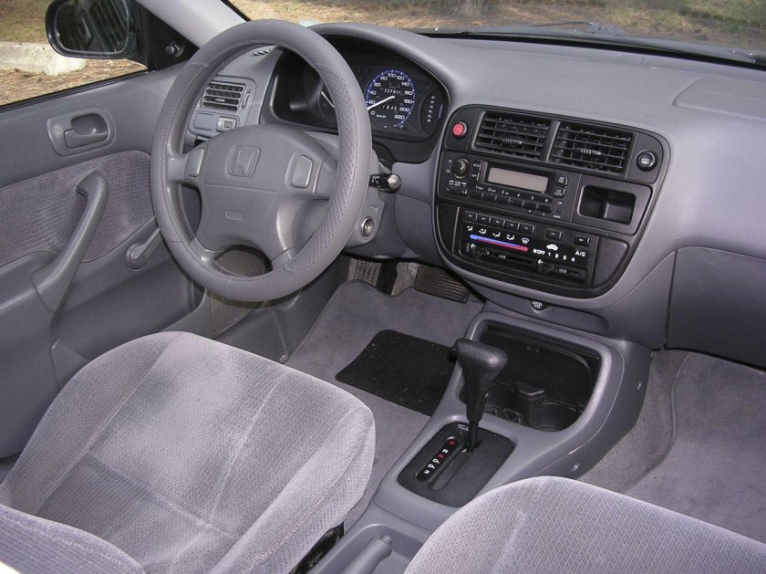 Honda Civic 2000 салон
