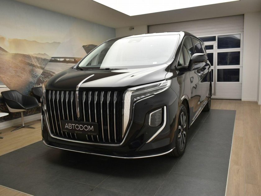 Новый китайский минивэн 2022