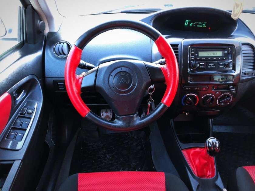 Geely MK Cross 2013 панель