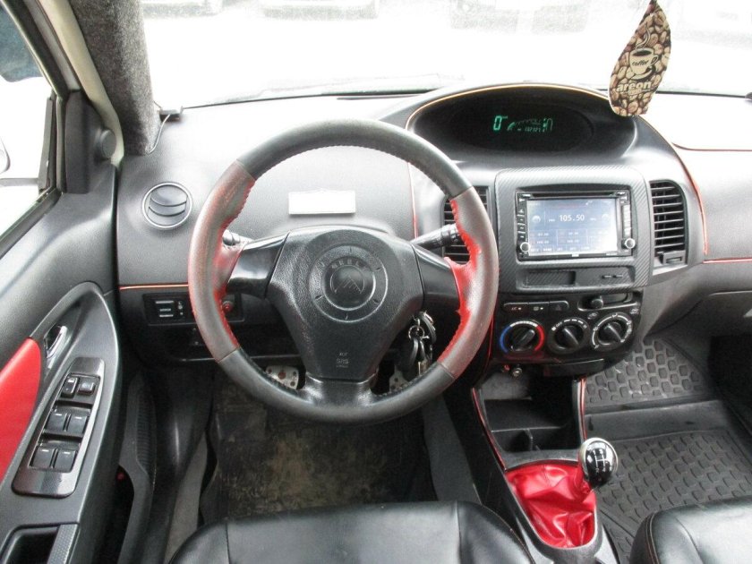 Geely MK Cross 2012 салон