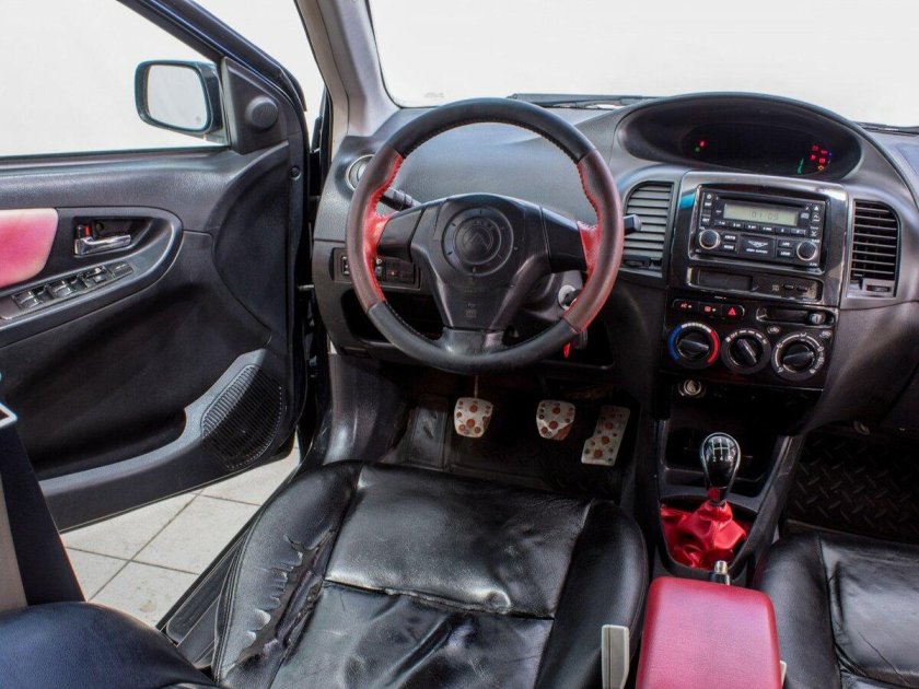 Торпедо Geely MK Cross