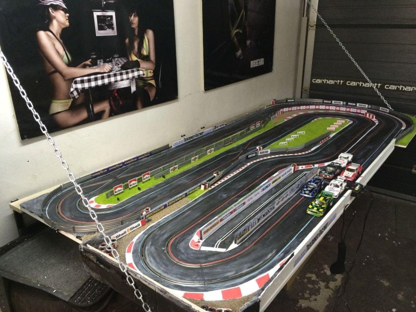 Трасса для машинок на радиоуправлении