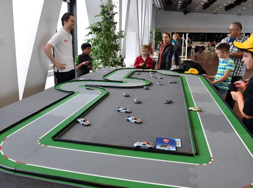 Трасса для радиоуправляемых машин