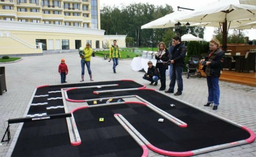 Гоночная трасса для радиоуправляемых машин