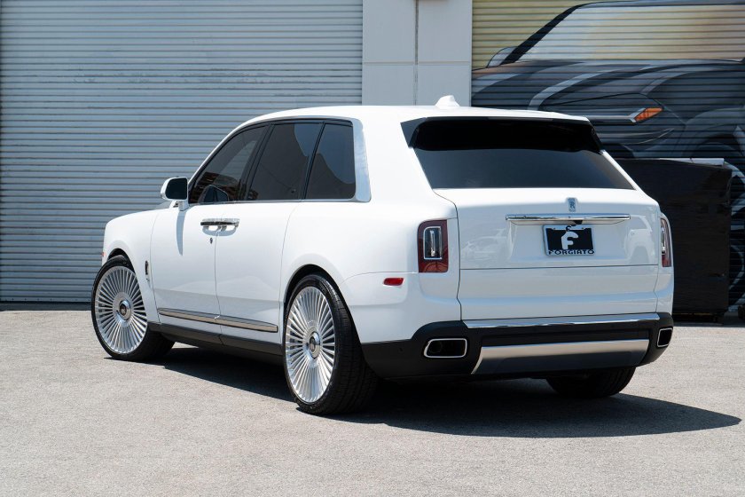 Роллс Ройс Куллинан мансори 2022