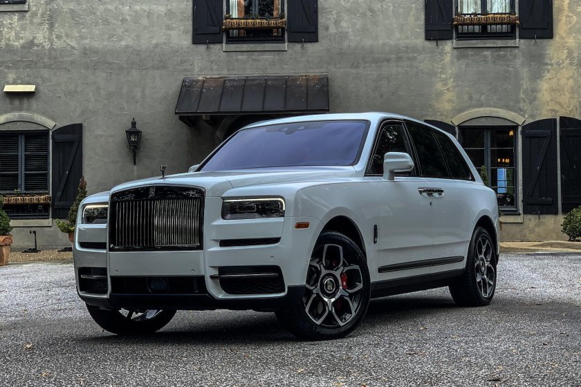 Машина Rolls Royce Cullinan