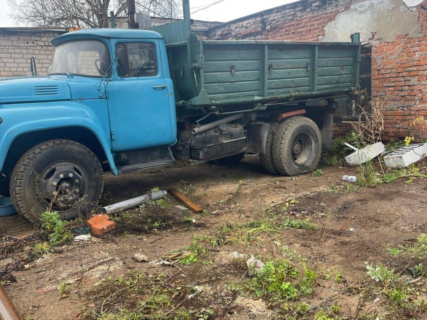 Самосвал зил