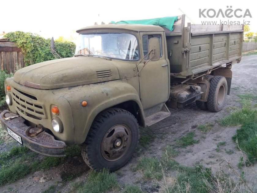Грузовик ЗИЛ 130 самосвал
