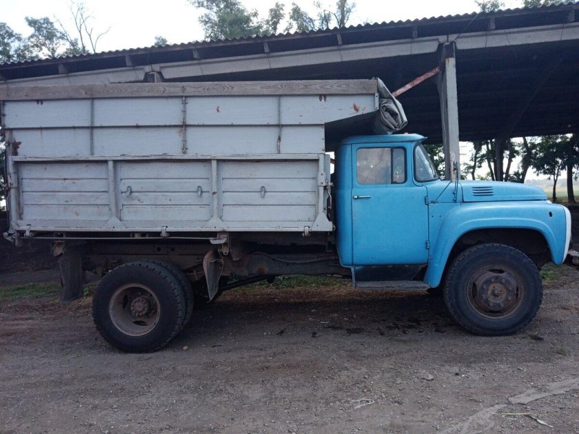 Самосвал зил 130