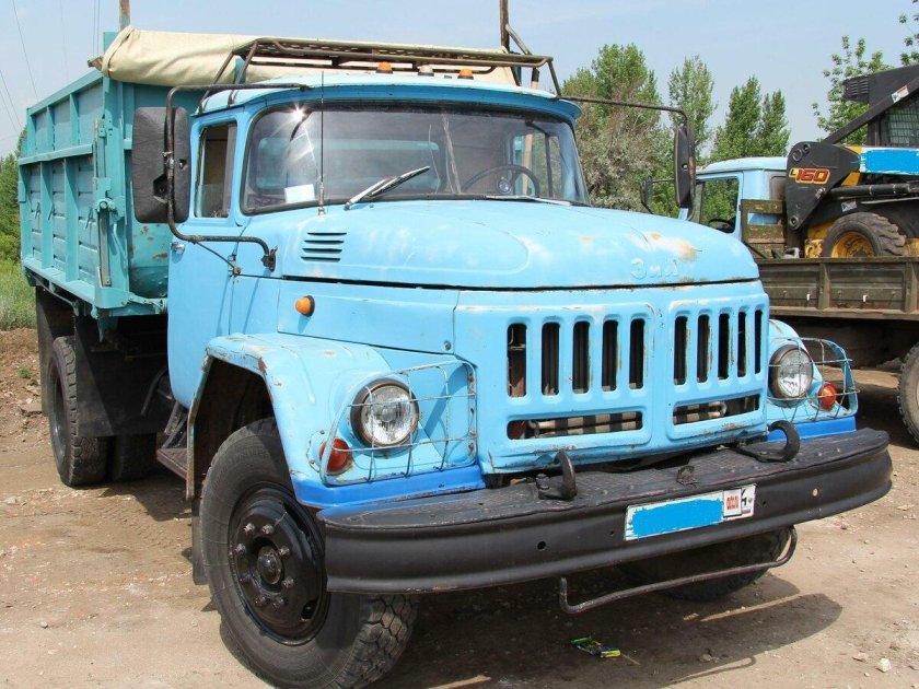 Самосвал зил