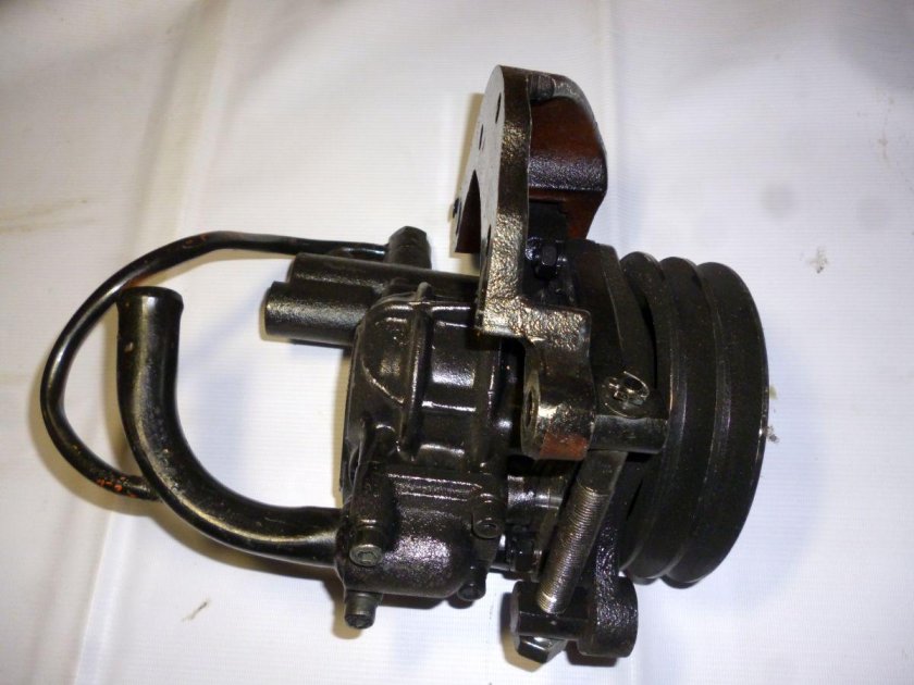 Насос ГУР МАЗ НШ 32