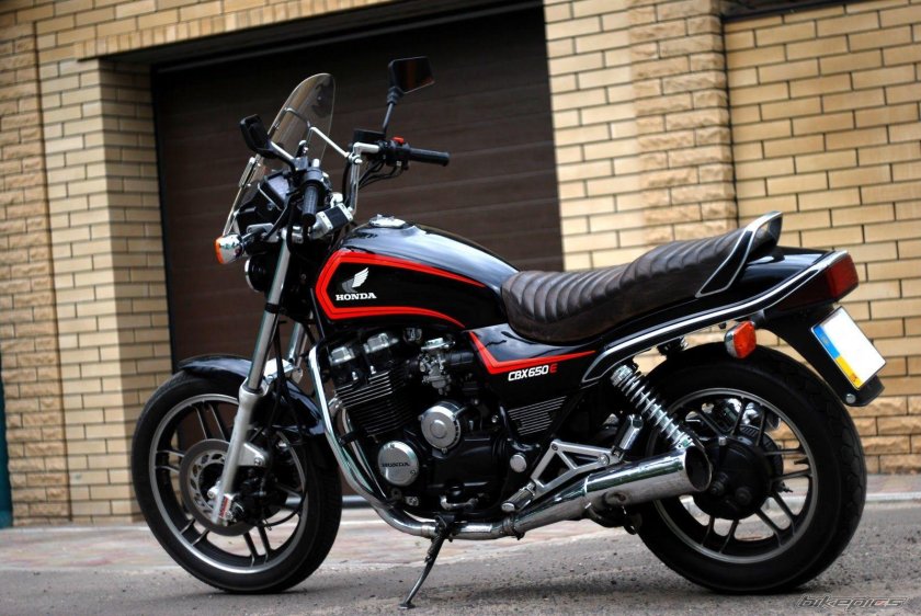 Хонда CBX 650