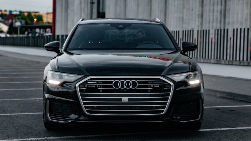 Ауди вся черная