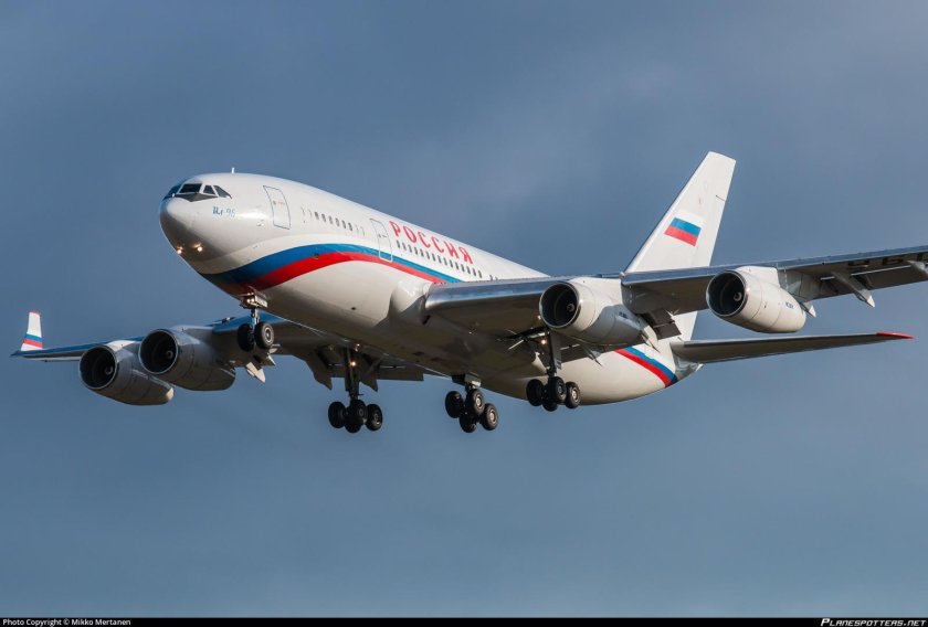 Самолет ил 96