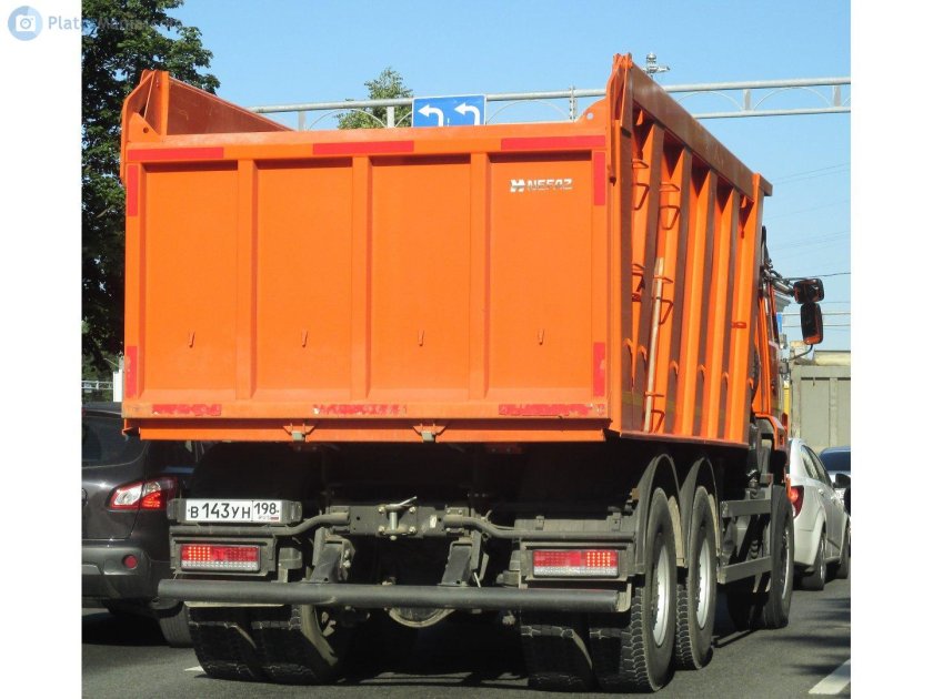 КАМАЗ 6520 сзади