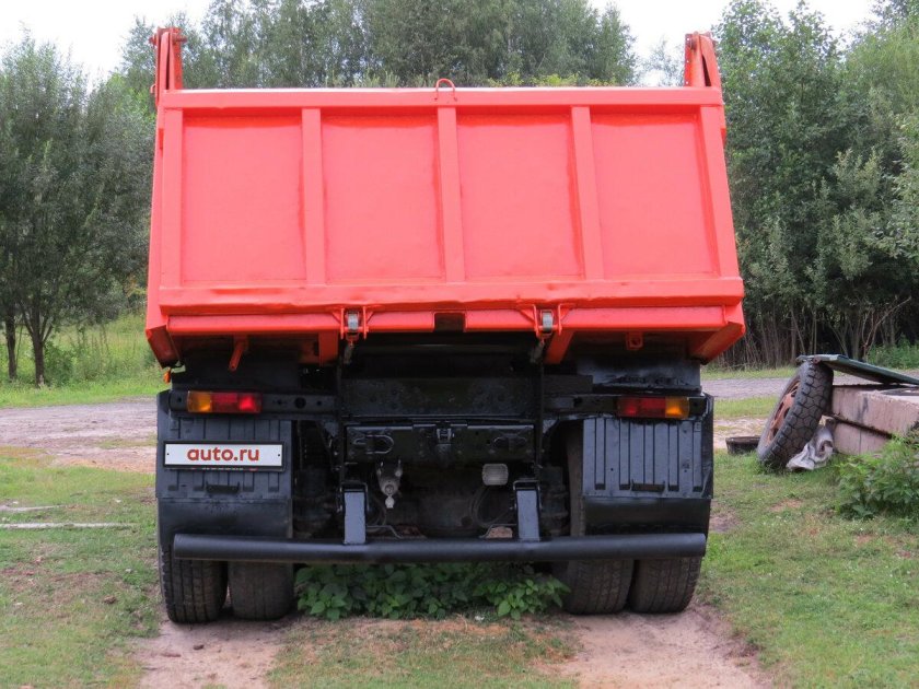 КАМАЗ 65115 самосвал сзади