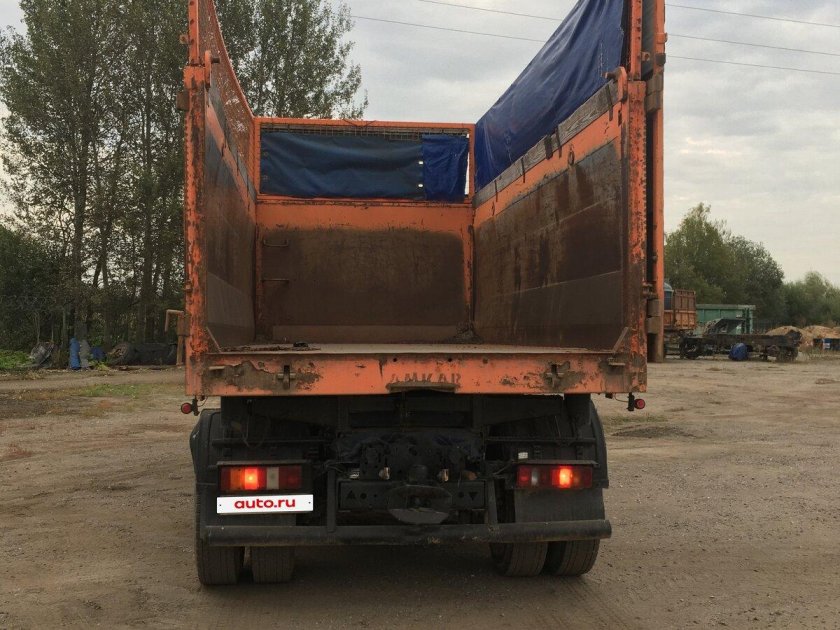 Самосвал камаз 6520