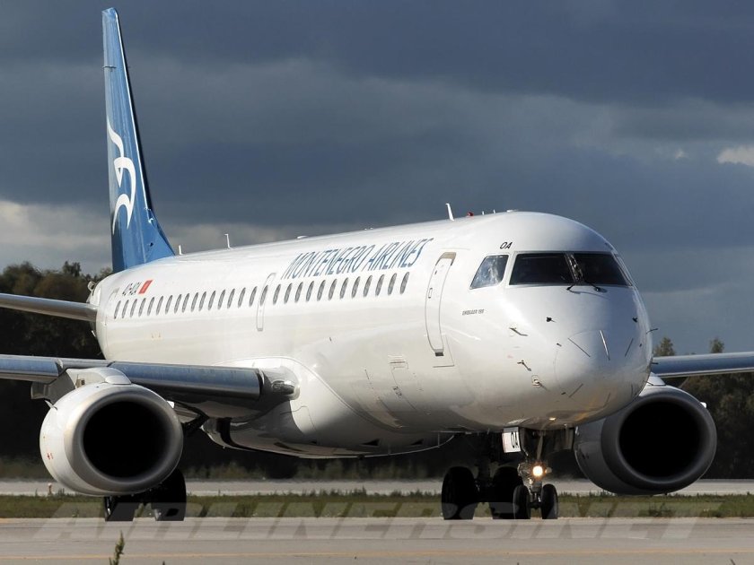 Самолёт авиакомпании Монтенегро