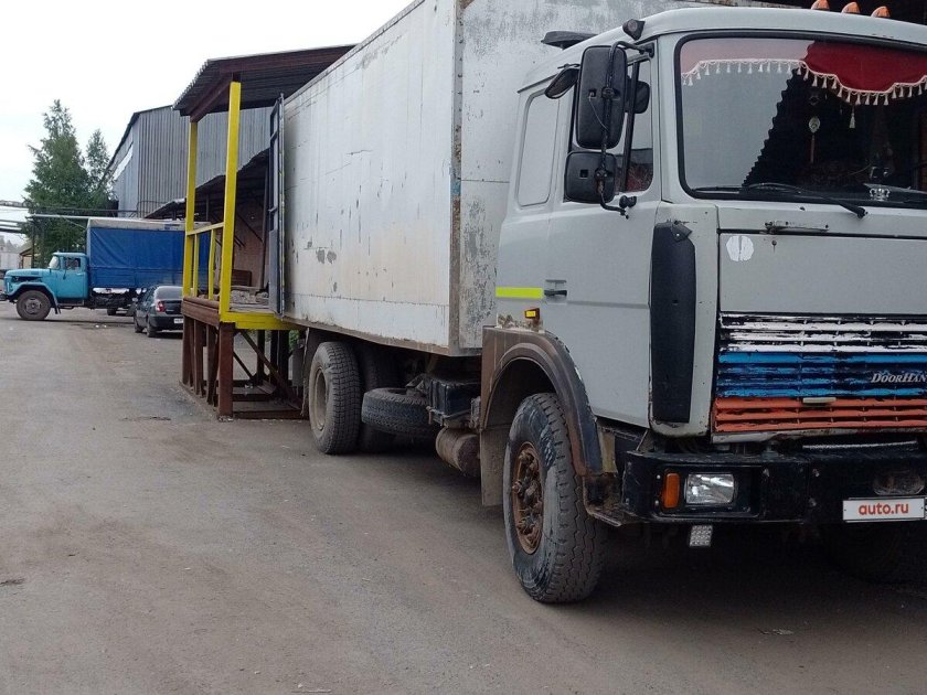 Седельный тягач маз