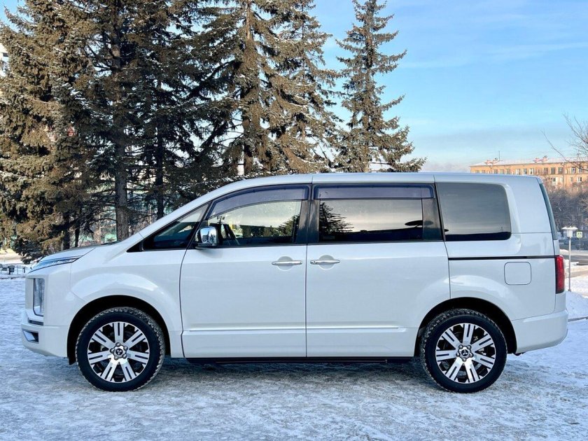 Мицубиси делика д 5