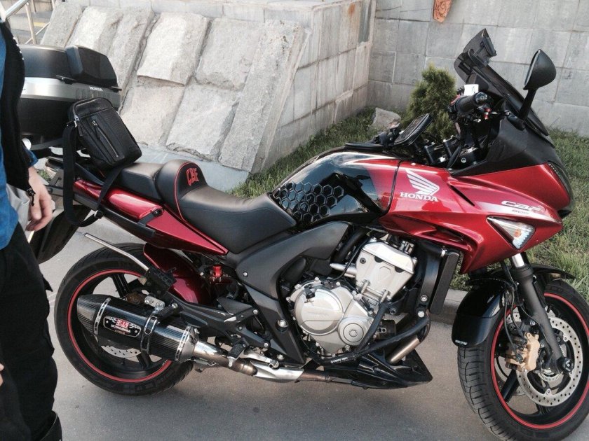 Хонда СБФ 600 са