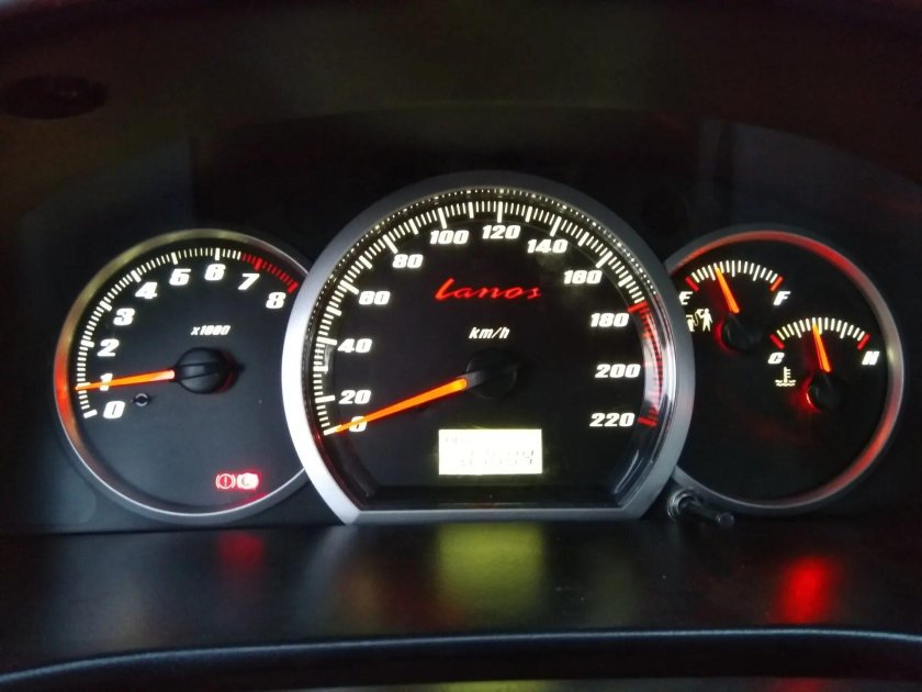 Приборка Лачетти