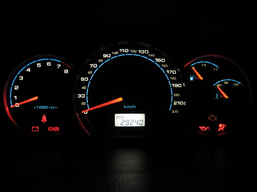 Панель приборов Шевроле Лачетти