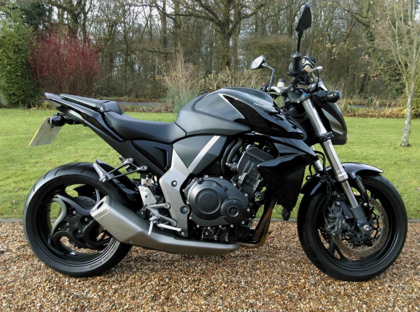 Honda cb1000r 2008